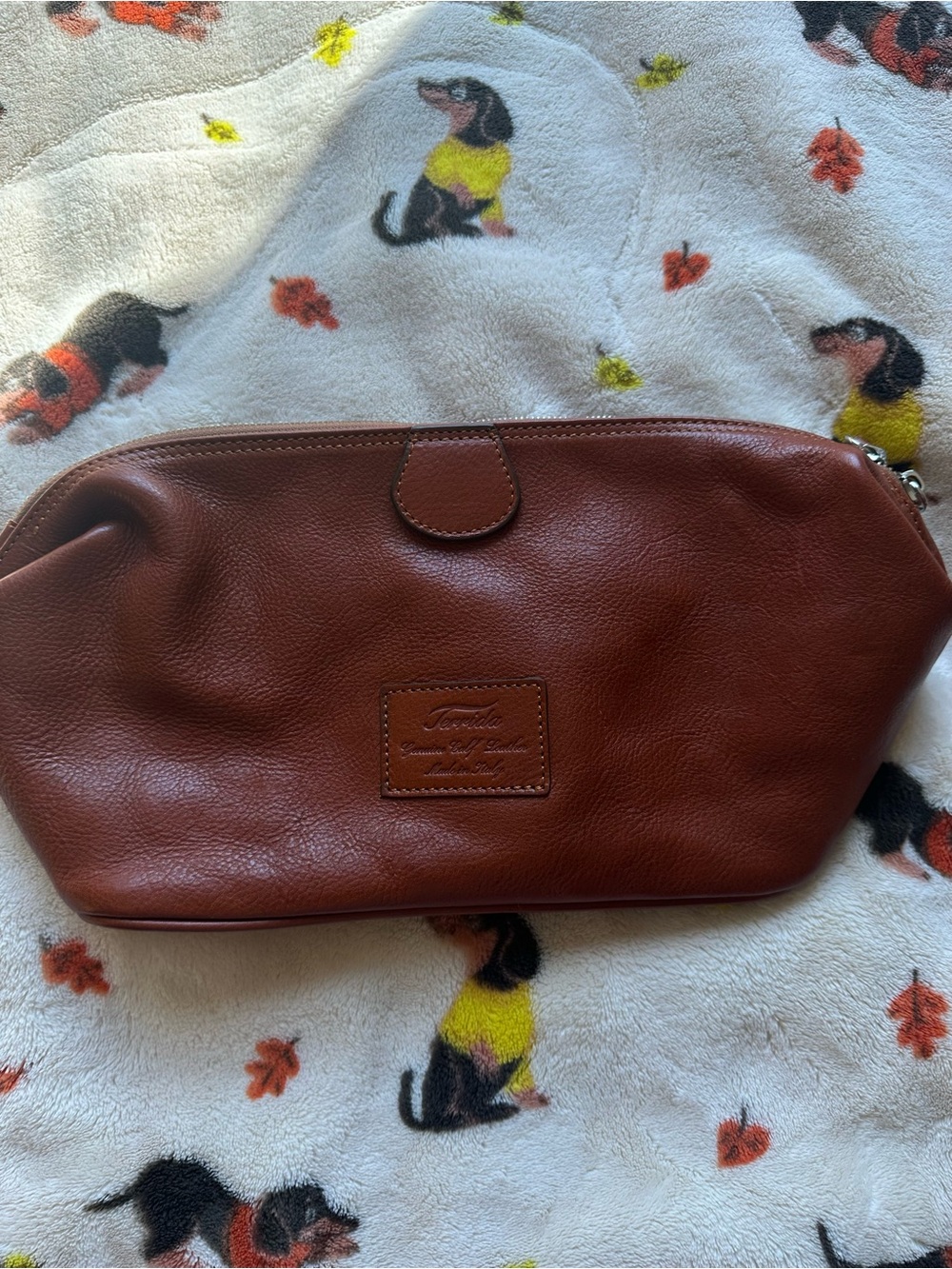 Vintage leather toiletry bag brown